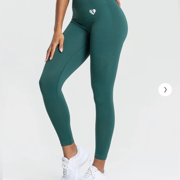 WOMEN’S Best Power Seamless Leggings Forrest Green XS. - Picture 1 of 16